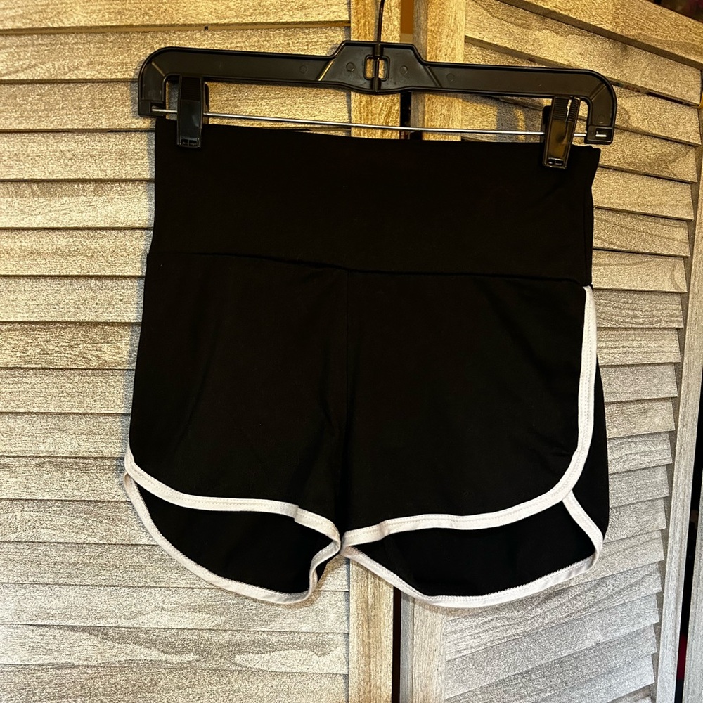 SHOSHO Black High Waisted Workout Shorts with White Trim Women’s Medium Juniors